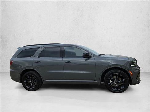 Used 2023 Dodge Durango GT image 4