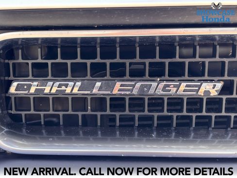 Used 2013 Dodge Challenger SXT RWD image 8
