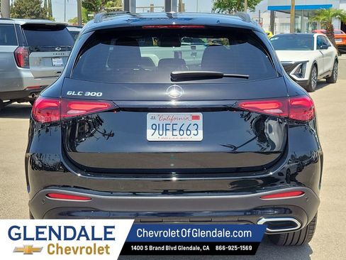Used 2025 Mercedes-Benz GLC 300 image 12