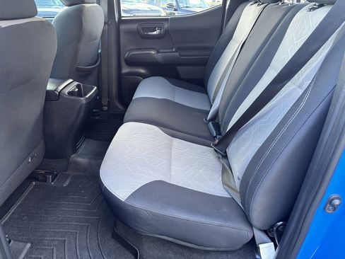 Used 2020 Toyota Tacoma TRD Sport image 24