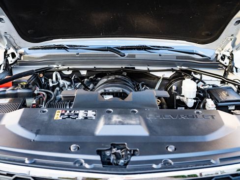 Used 2019 Chevrolet Suburban LT image 37