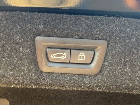 Used 2019 BMW 530i xDrive w/ Convenience Package AWD/4WD image 13