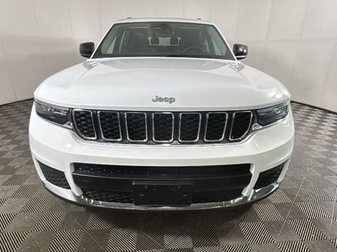 Used 2023 Jeep Grand Cherokee L Laredo w/ Luxury Tech Group I AWD/4WD image 7