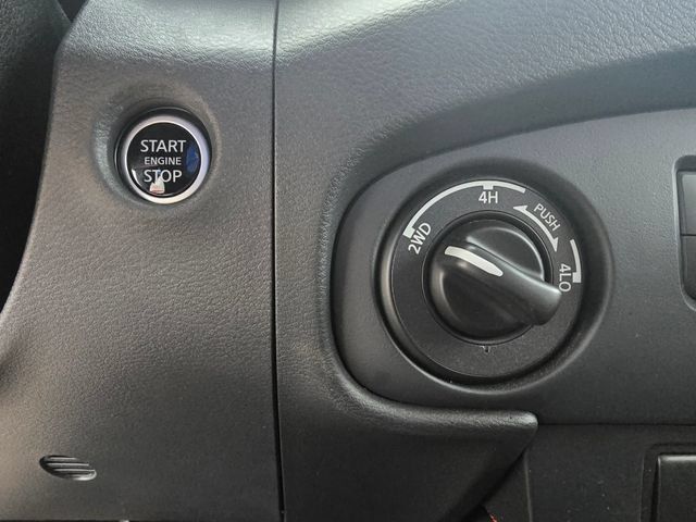 Used 2023 Nissan Frontier PRO-4X w/ Technology Package AWD/4WD image 21
