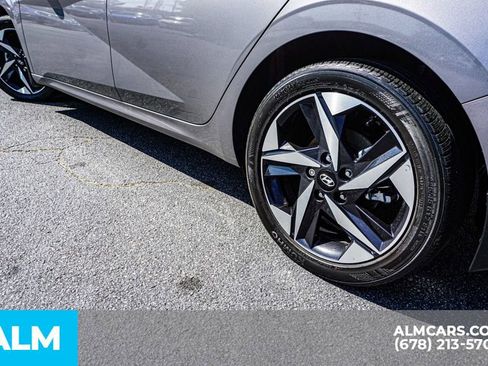Used 2023 Hyundai Elantra SEL w/ Convenience Package FWD image 16