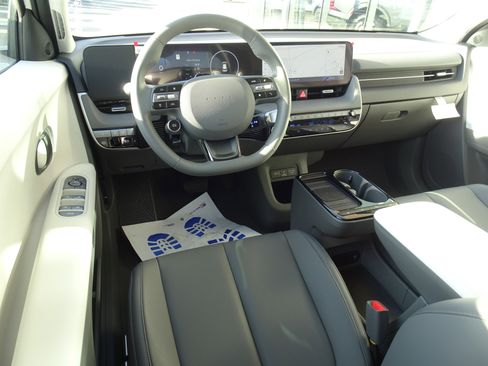 New 2026 Hyundai Ioniq 5 SEL image 13