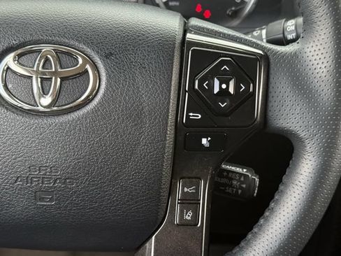 Used 2023 Toyota 4Runner TRD Off-Road AWD/4WD image 15