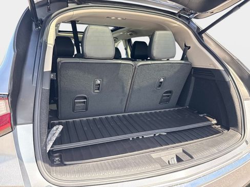 Used 2026 Acura MDX w/ Technology Package FWD image 9