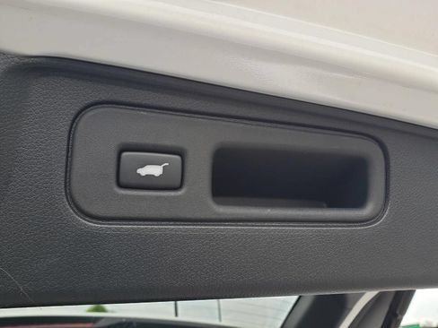 Used 2023 Honda Passport EX-L image 9