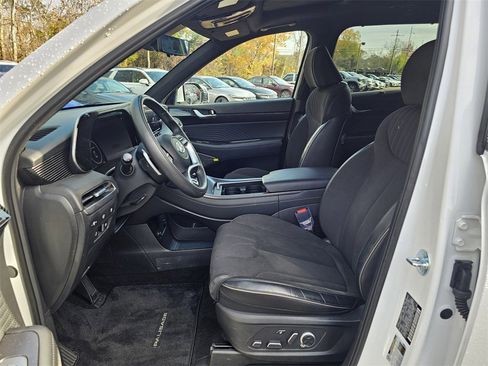 Certified 2025 Hyundai Palisade Calligraphy image 13