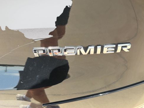 Used 2022 Chevrolet Blazer Premier FWD image 27