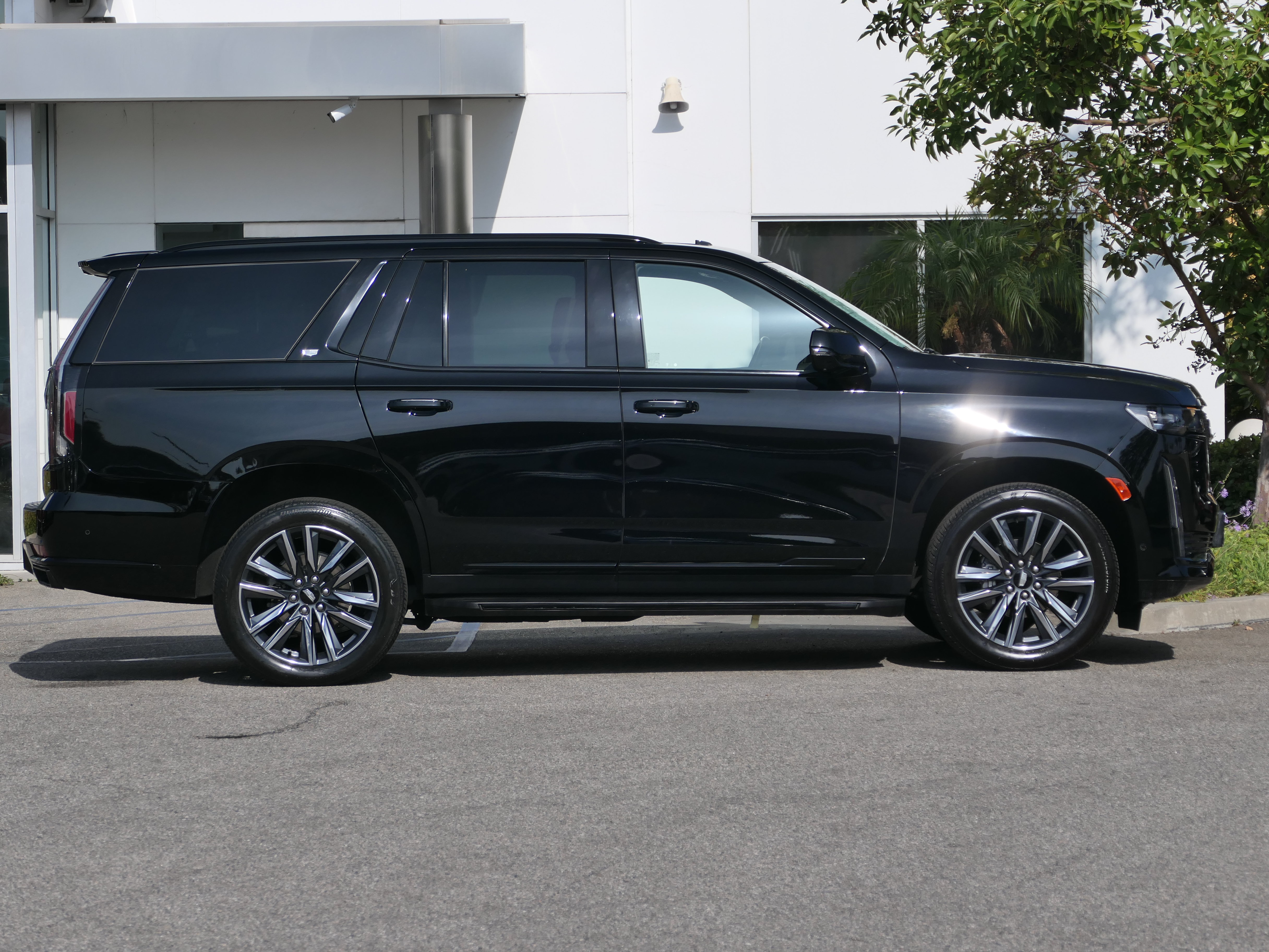Certified 2023 Cadillac Escalade Sport AWD/4WD image 7