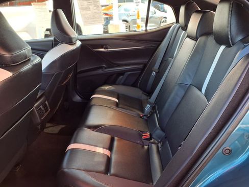 Used 2025 Toyota Camry SE FWD image 11