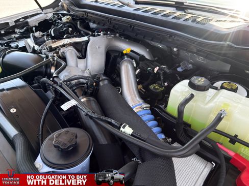 Used 2025 Ford F350 Lariat w/ FX4 Off-Road Package AWD/4WD image 15