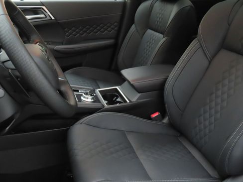 New 2025 Mitsubishi Outlander SEL Black Edition image 10