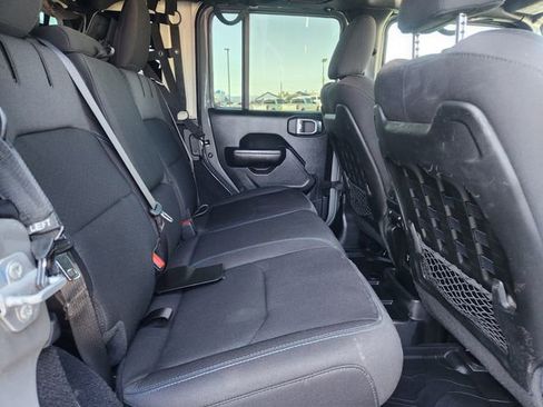 Used 2022 Jeep Wrangler Unlimited Rubicon 4xe AWD/4WD image 13