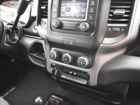 Used 2020 RAM 3500 Tradesman image 24