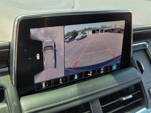 Used 2021 Chevrolet Tahoe Z71 w/ Luxury Package image 17