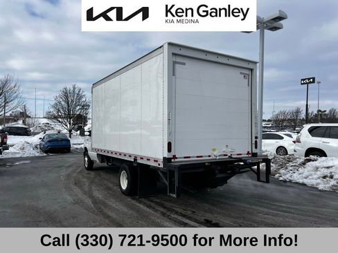 Used 2024 Ford E-450 and Econoline 450 Super Duty w/ Power Windows & Locks Group image 7