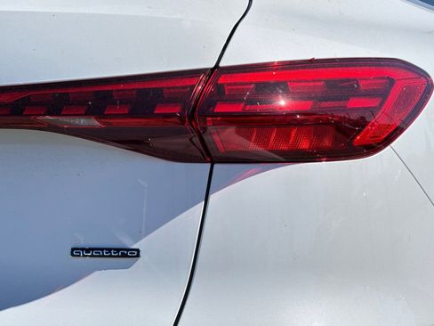 New 2025 Audi Q5 Premium Plus image 24