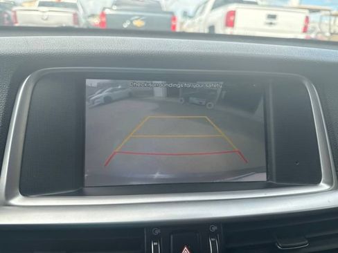 Used 2020 Kia Optima LX FWD image 24