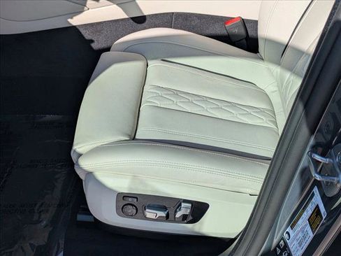 New 2026 BMW X6 M60i image 4