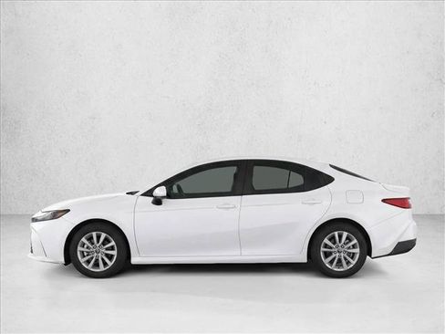 Used 2025 Toyota Camry LE FWD image 4