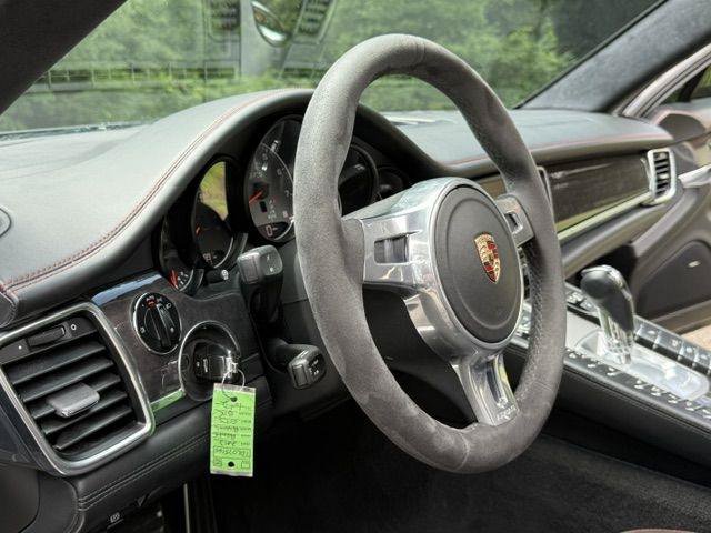 Used 2013 Porsche Panamera GTS AWD/4WD image 28
