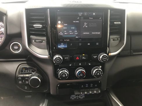 New 2026 RAM 1500 4x4 Crew Cab image 21