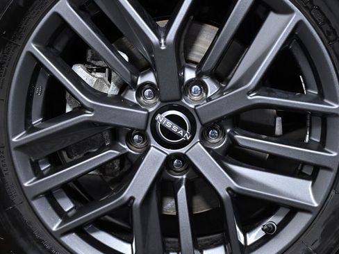 Certified 2023 Nissan Rogue S FWD image 34