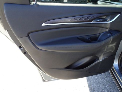 Used 2023 Buick Enclave Avenir image 16