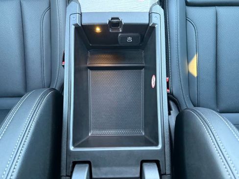 Used 2025 BMW 330i xDrive Sedan image 27