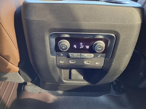 Used 2023 Chevrolet Tahoe High Country image 25