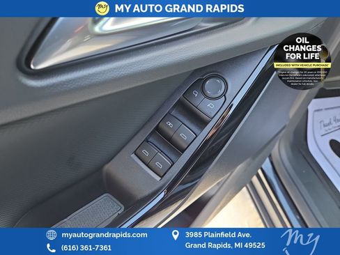 Used 2026 Chevrolet Equinox LT w/ Convenience Package II image 32
