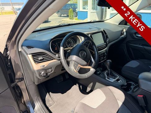Used 2014 Jeep Cherokee Latitude AWD/4WD image 13