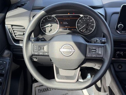 Used 2025 Nissan Rogue S FWD image 13