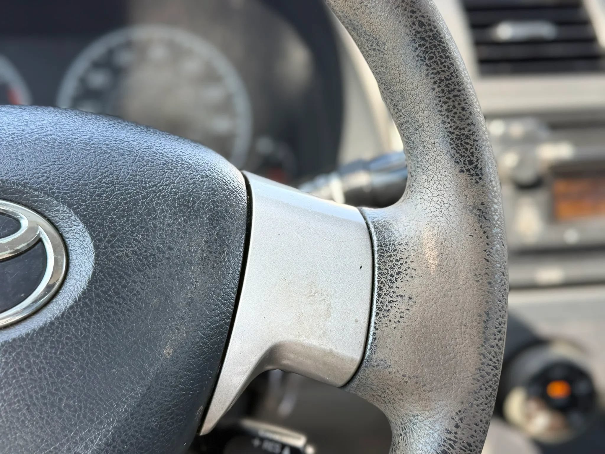 Used 2012 Toyota Corolla LE FWD image 30