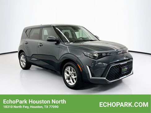 Used 2025 Kia Soul LX w/ LX Technology Package FWD image 1