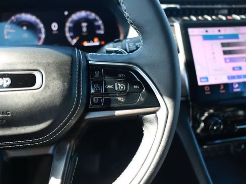 New 2025 Jeep Grand Cherokee Overland image 19