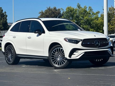Used 2023 Mercedes-Benz GLC 300 image 2