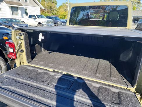 New 2025 Jeep Gladiator Rubicon image 30