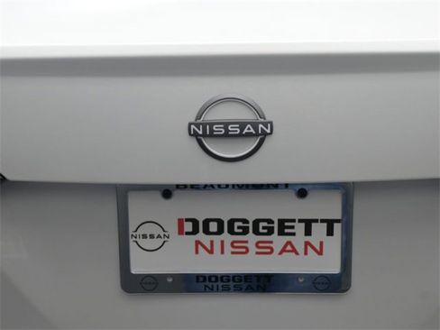 New 2025 Nissan Versa SV w/ Lighting Package image 12