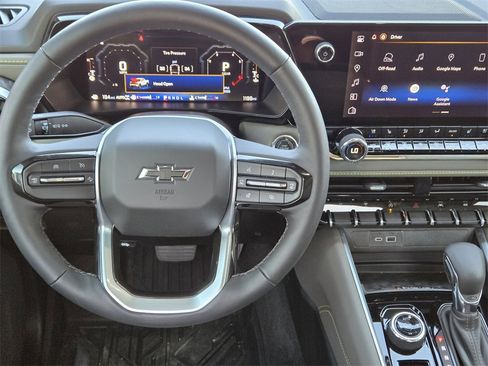 Used 2026 Chevrolet Colorado ZR2 w/ Technology Package image 10