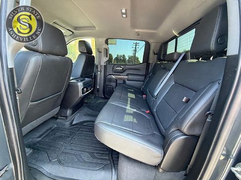Used 2022 GMC Sierra 1500 SLT w/ SLT Premium Plus Package AWD/4WD image 13