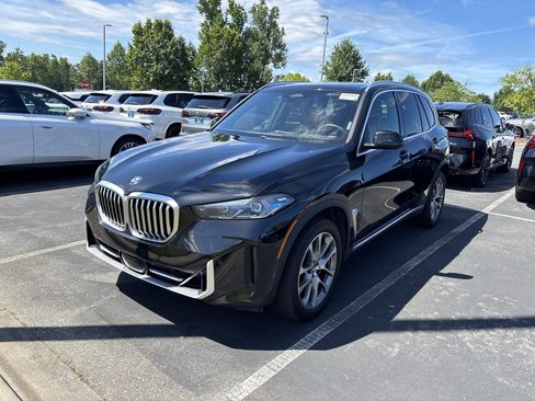 Used 2025 BMW X5 xDrive40i AWD/4WD image 12