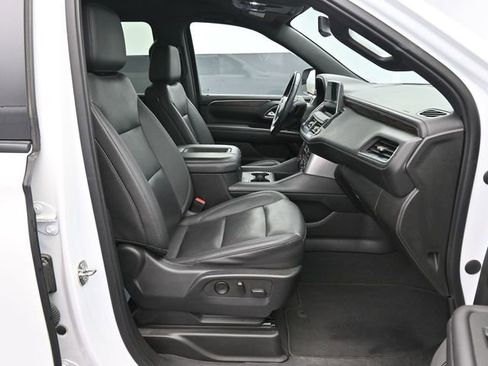 Used 2022 Chevrolet Suburban Z71 AWD/4WD image 46