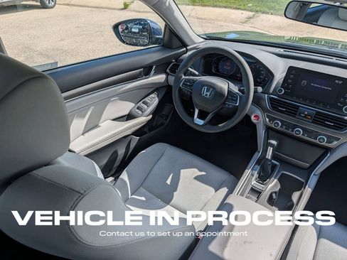 Used 2018 Honda Accord LX image 9