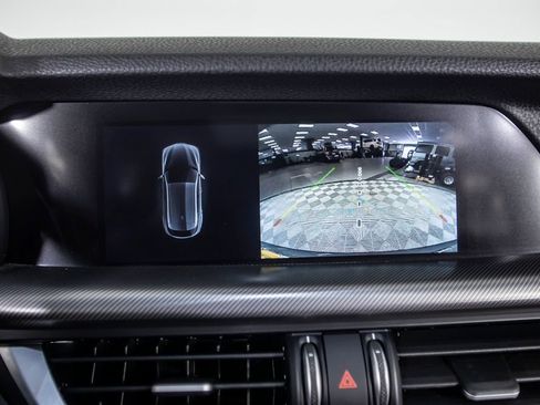 Used 2022 Alfa Romeo Stelvio Veloce AWD/4WD image 27