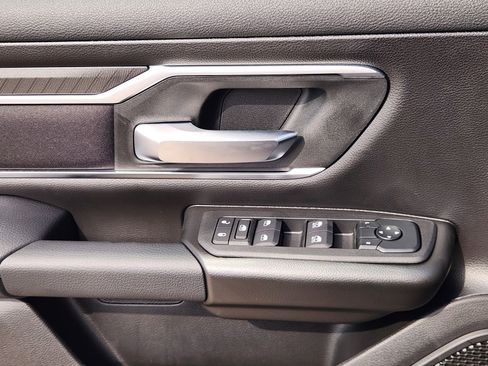 New 2026 RAM 1500 4x4 Crew Cab image 19