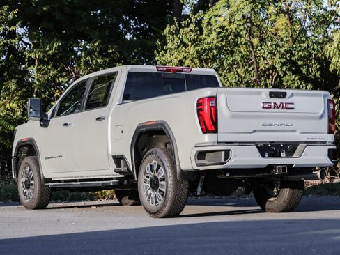 New 2026 GMC Sierra 2500 Denali w/ Denali Reserve Package image 6